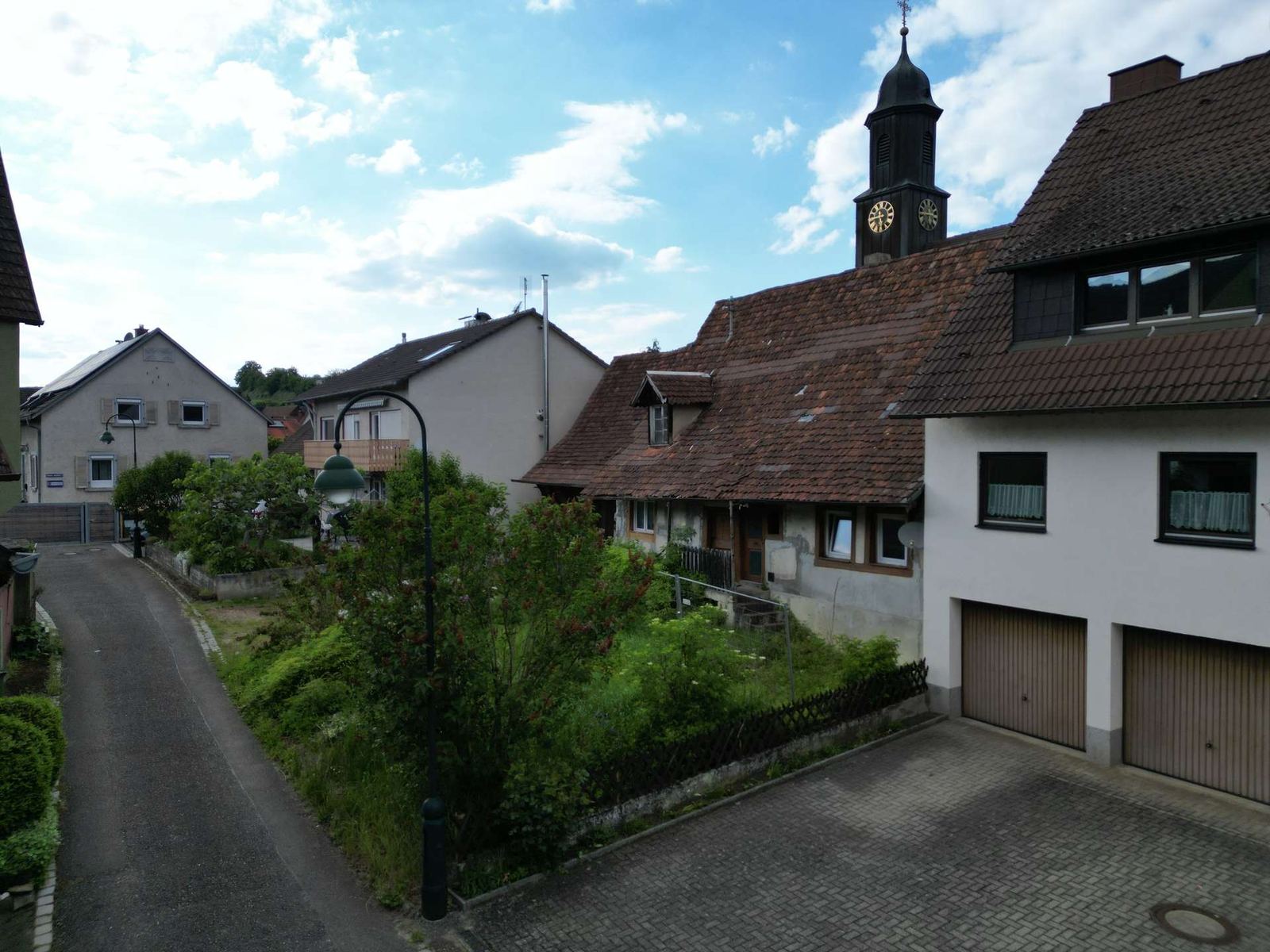 Foto 3: Bauplatz für ein modernes Reihenhaus im Ortskern von Freibur