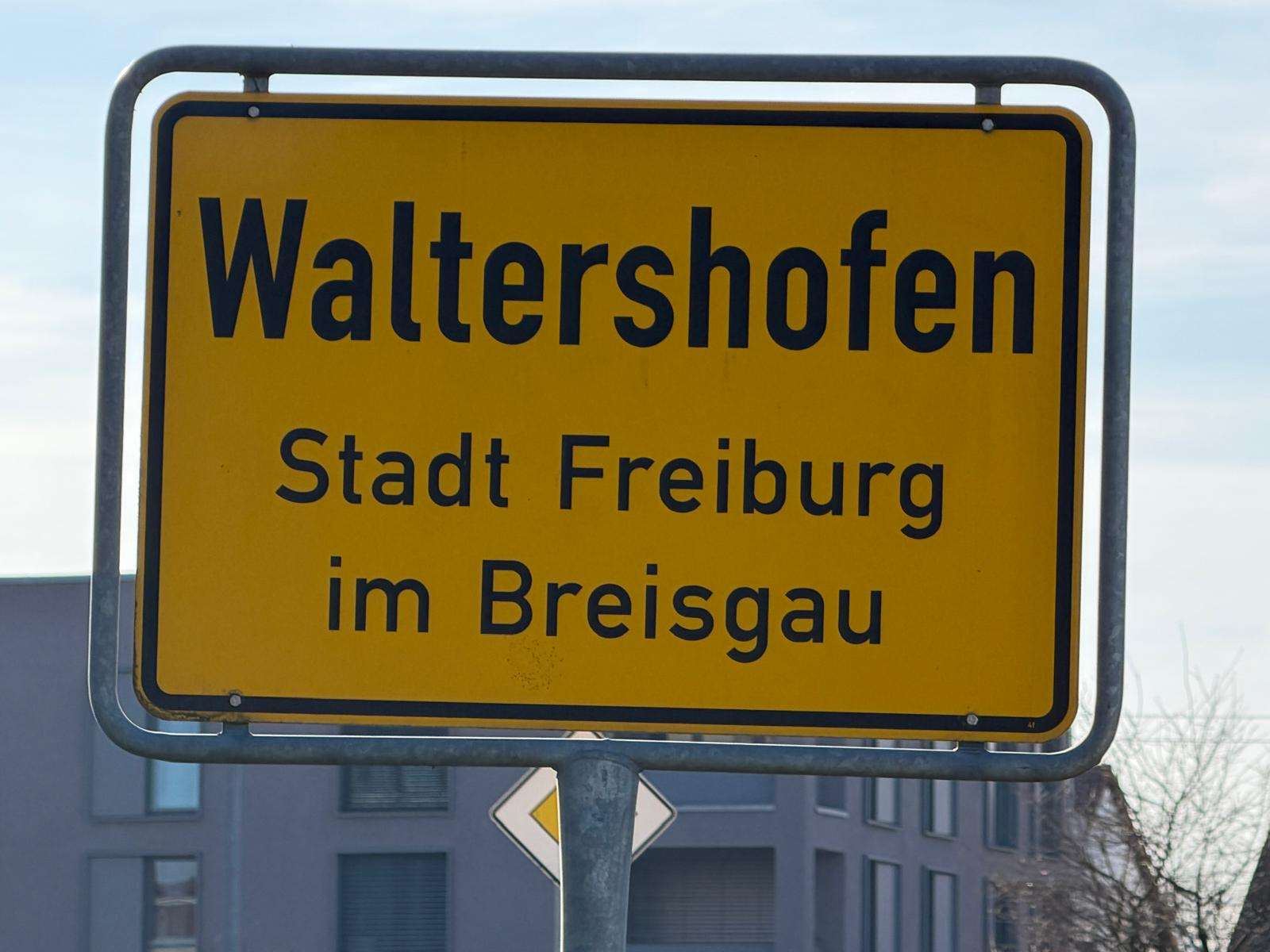 Foto 2: Direkt loslegen: Baugrundstück mit fertiger Planung für ein 