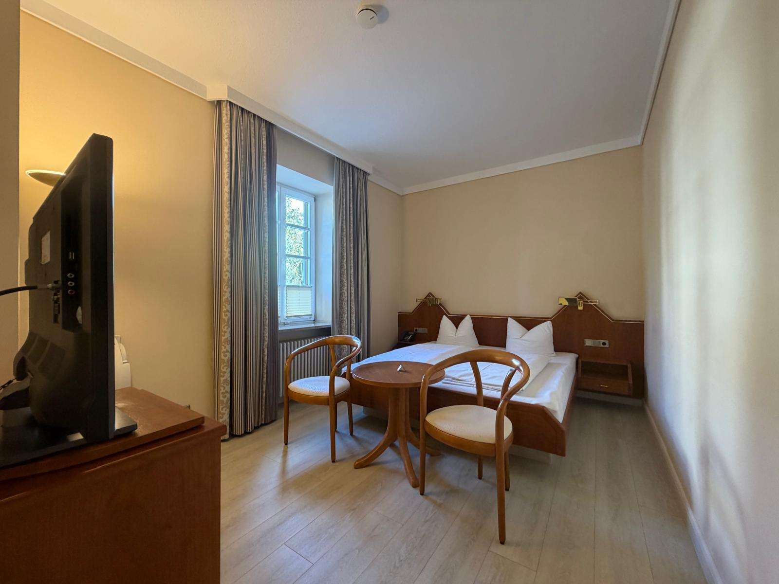 Foto 33: Hotel Garni mit Geschichte, Einzigartige Chance am Kaiserstu