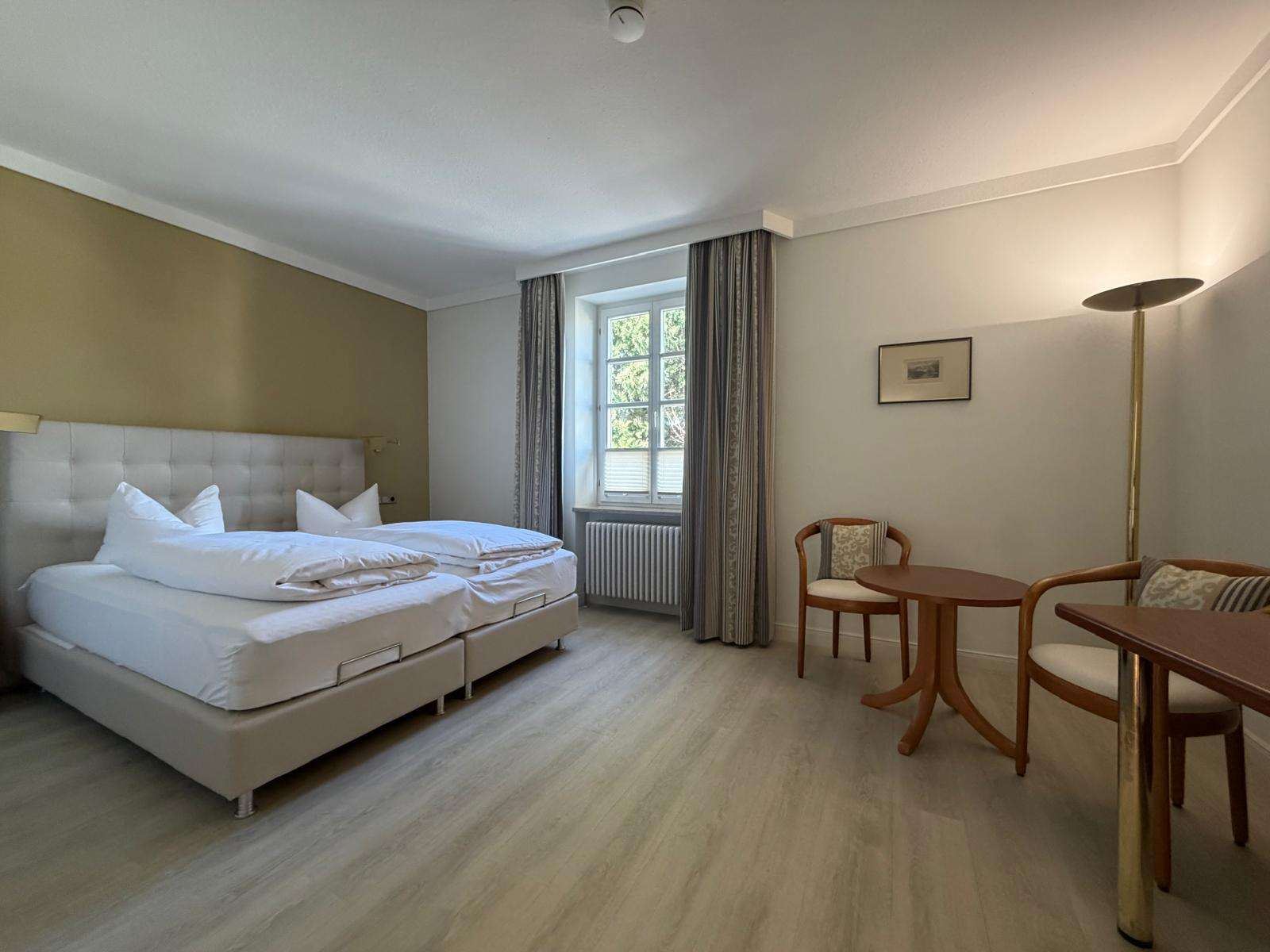 Foto 40: Hotel Garni mit Geschichte, Einzigartige Chance am Kaiserstu