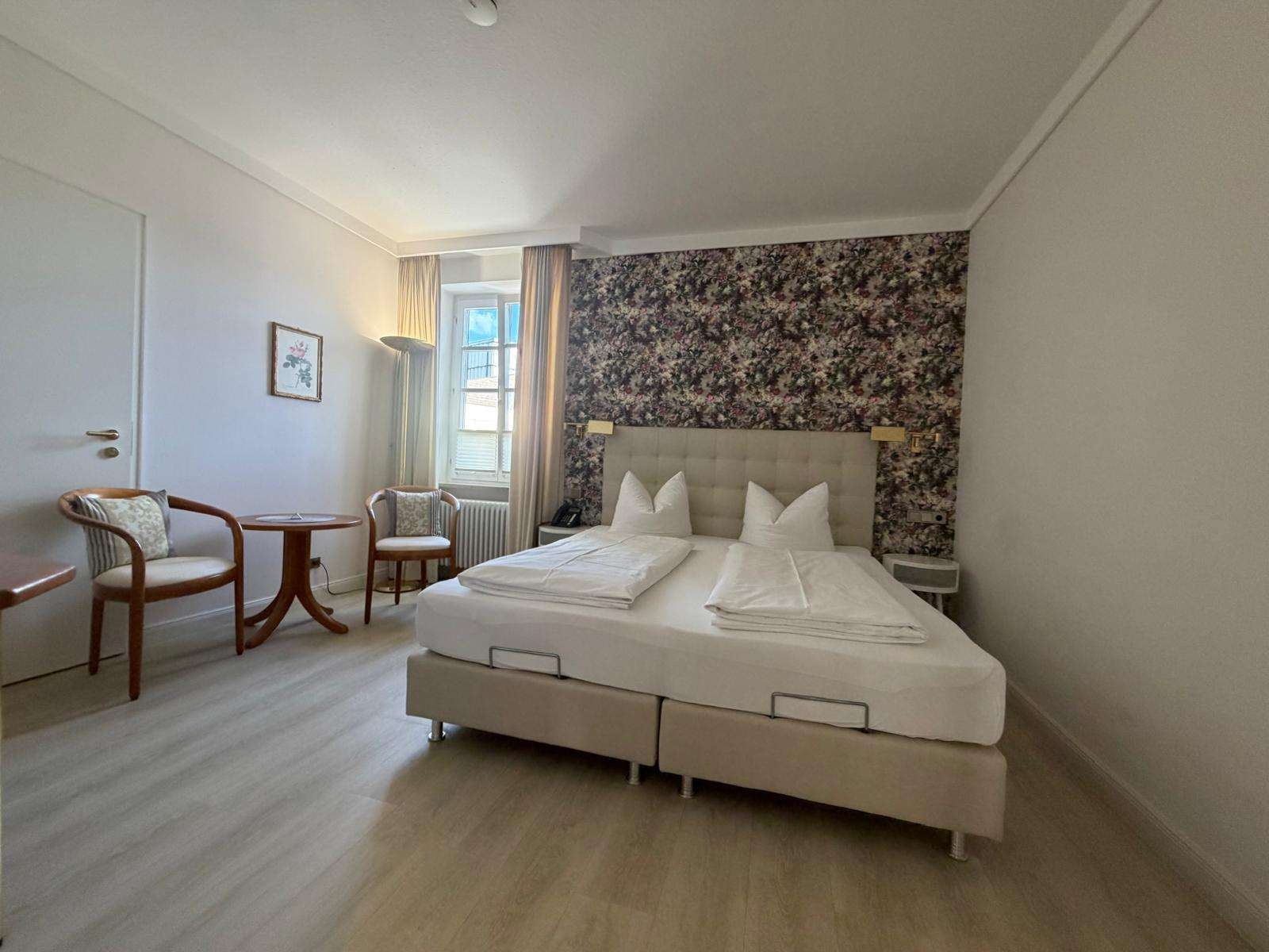 Foto 50: Hotel Garni mit Geschichte, Einzigartige Chance am Kaiserstu
