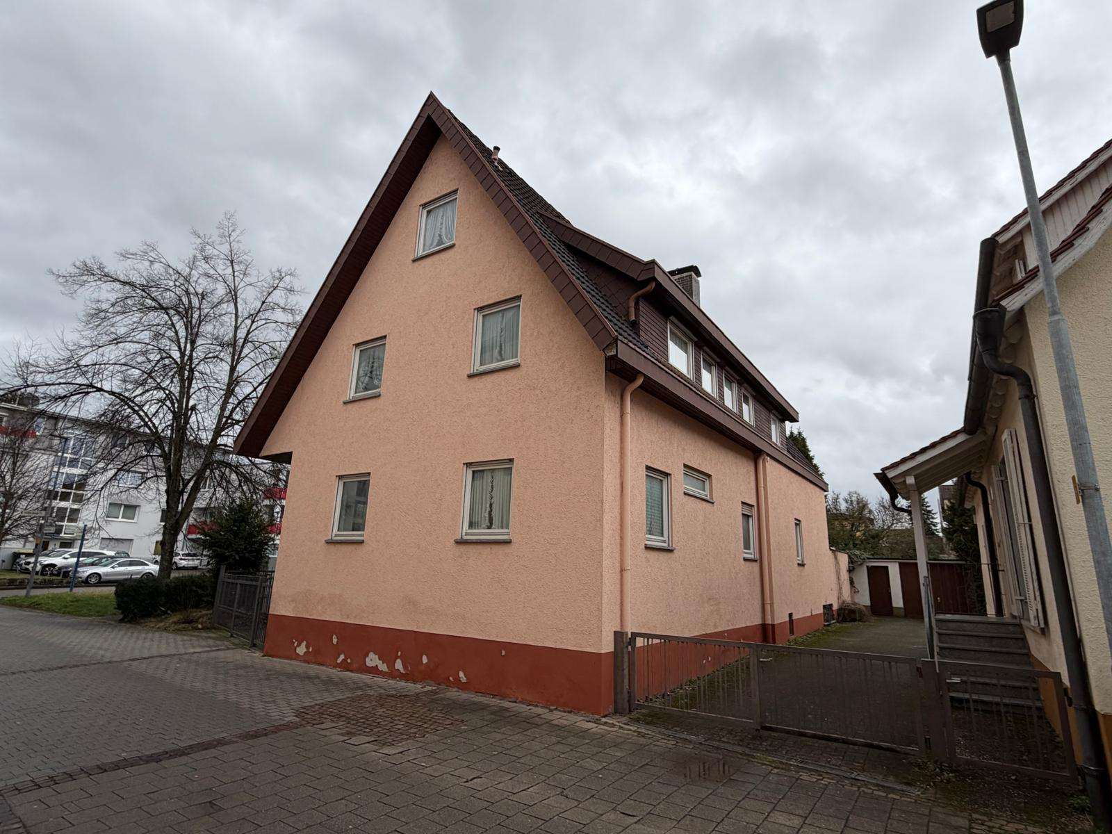 Foto 2: Seltene Gelegenheit: Großzügiges Wohnhaus mit Ausbaupotenzia