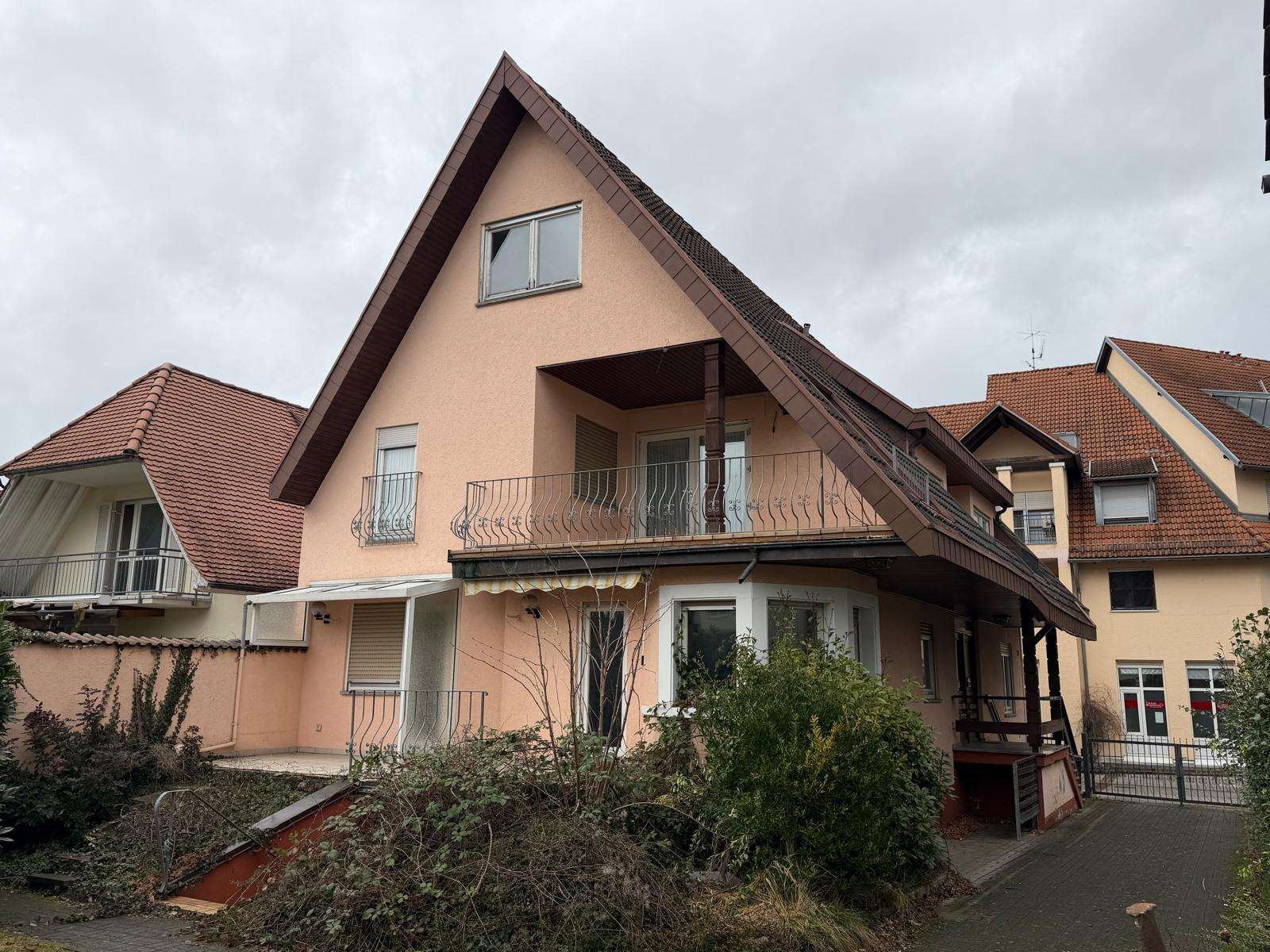 Foto 3: Seltene Gelegenheit: Großzügiges Wohnhaus mit Ausbaupotenzia