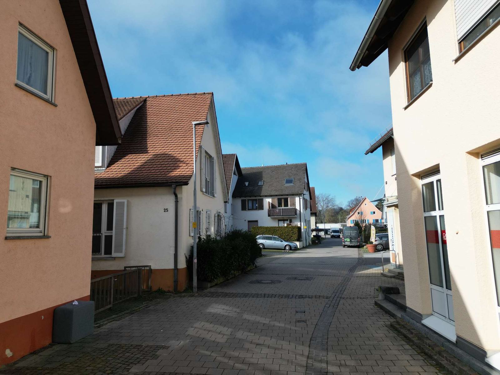 Foto 5: Renovierungsobjekt in Bestlage, freistehendes Haus zum attra