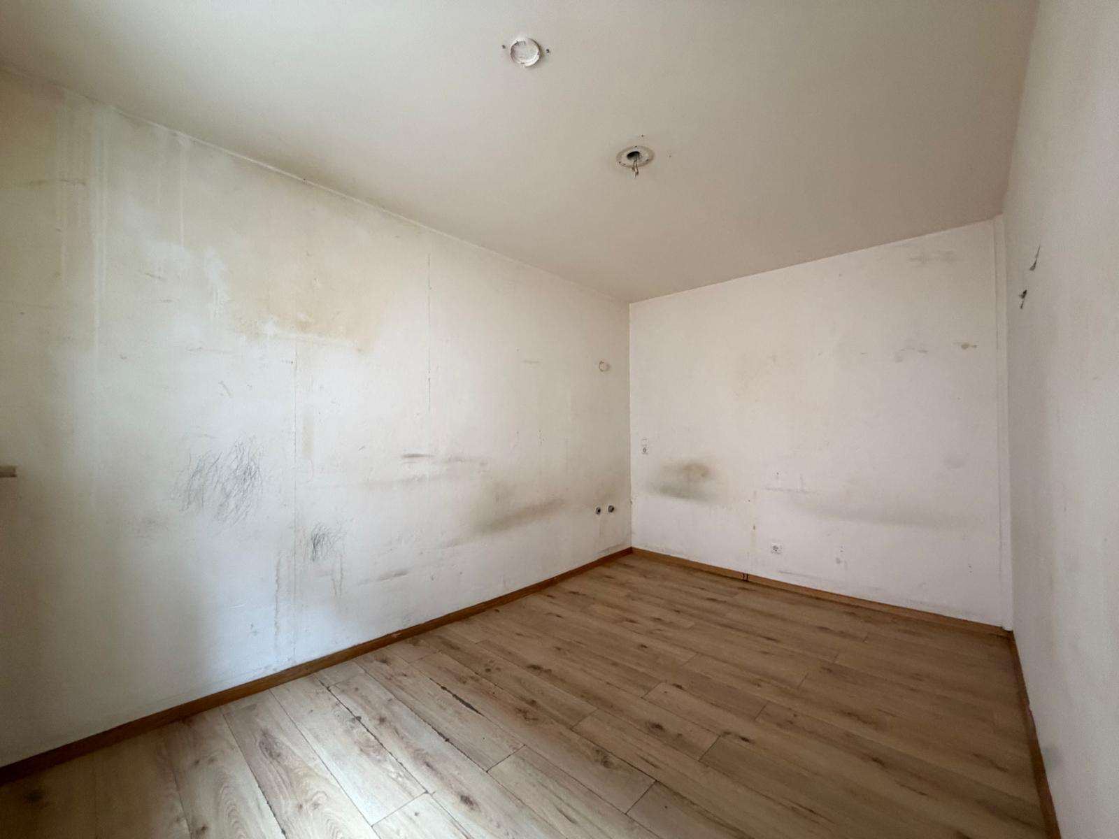 Foto 9: Renovierungsobjekt in Bestlage, freistehendes Haus zum attra