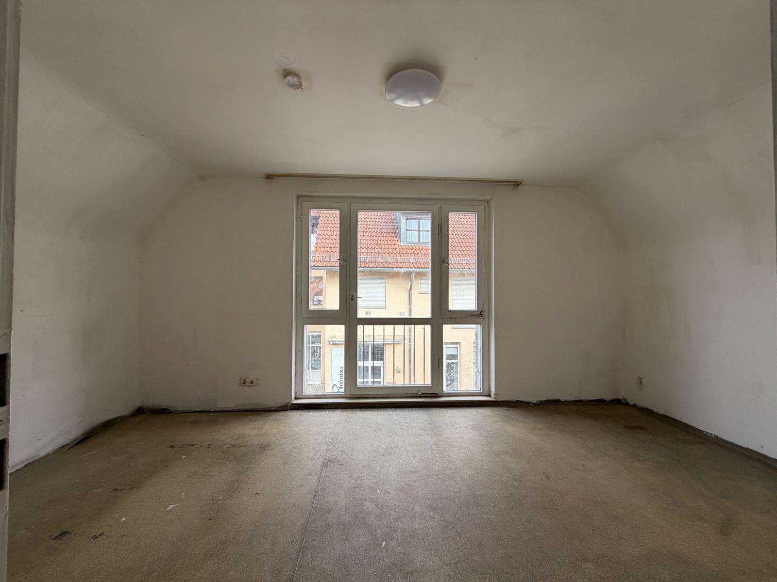 Foto 18: Renovierungsobjekt in Bestlage, freistehendes Haus zum attra