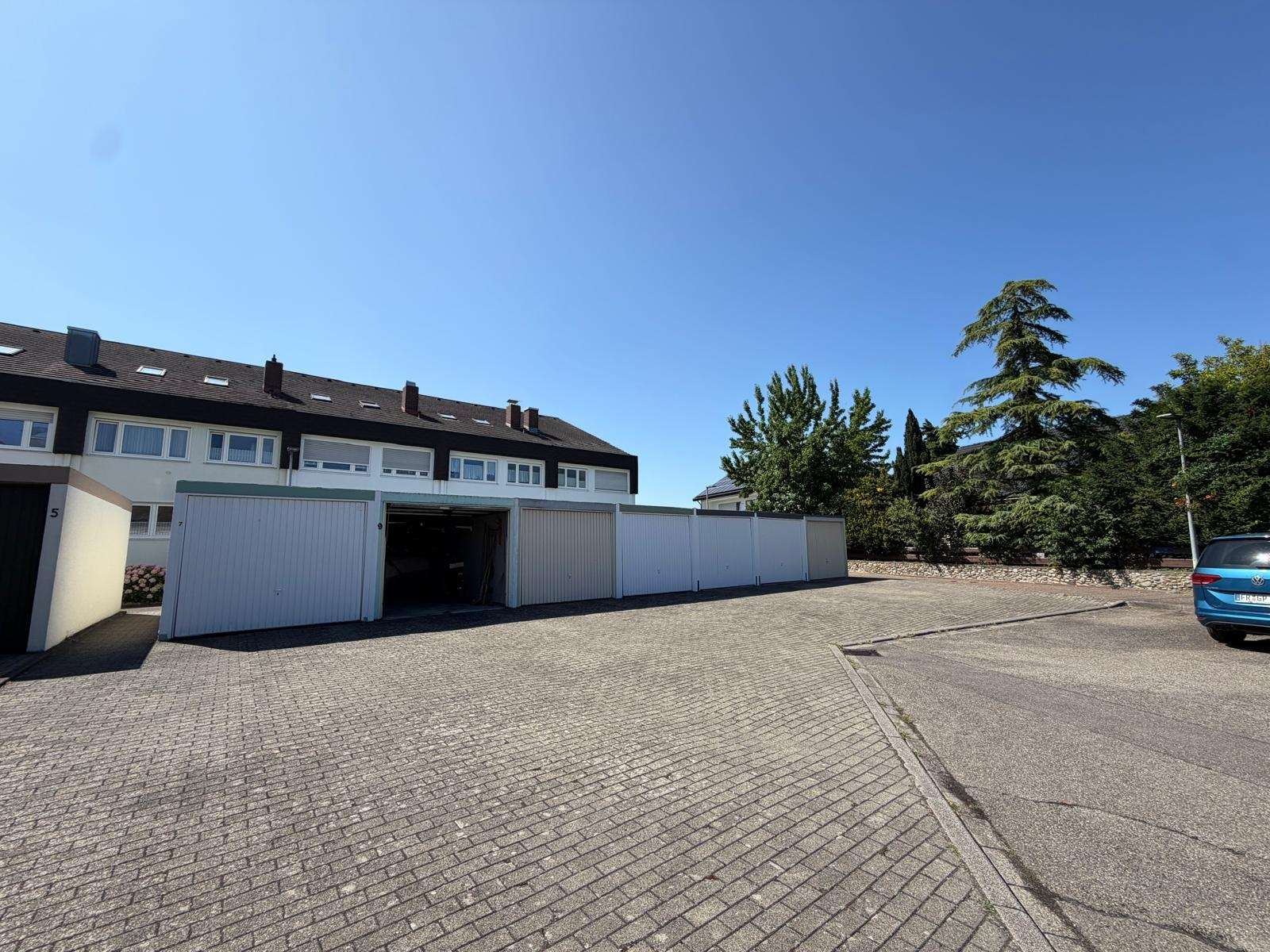 Foto 37: Familienglück in Breisach, Bezugsfreies Reihenhaus mit neuer
