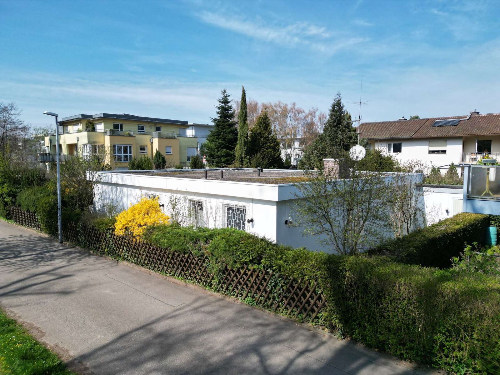 Foto 2: Lage, Lage Lage! Bungalow in der Wiehre, komfortabel Wohnen 