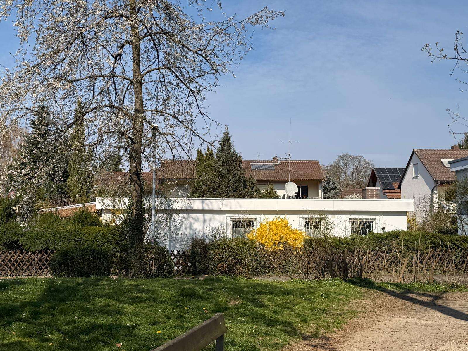 Foto 6: Lage, Lage Lage! Bungalow in der Wiehre, komfortabel Wohnen 