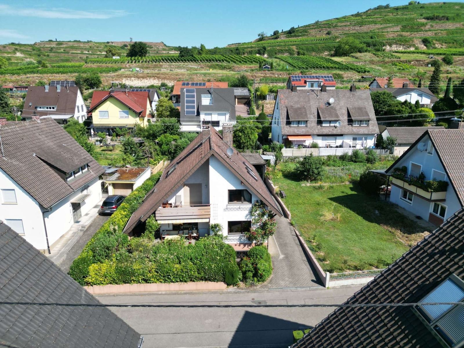Foto 4: Viel Platz, viele Möglichkeiten, Großzügiges Zweifamilienhau
