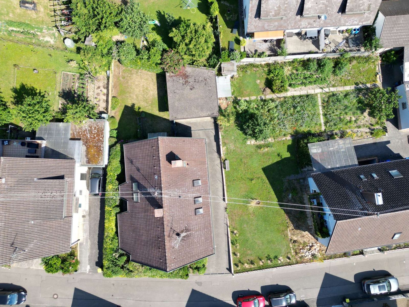 Foto 5: Viel Platz, viele Möglichkeiten, Großzügiges Zweifamilienhau