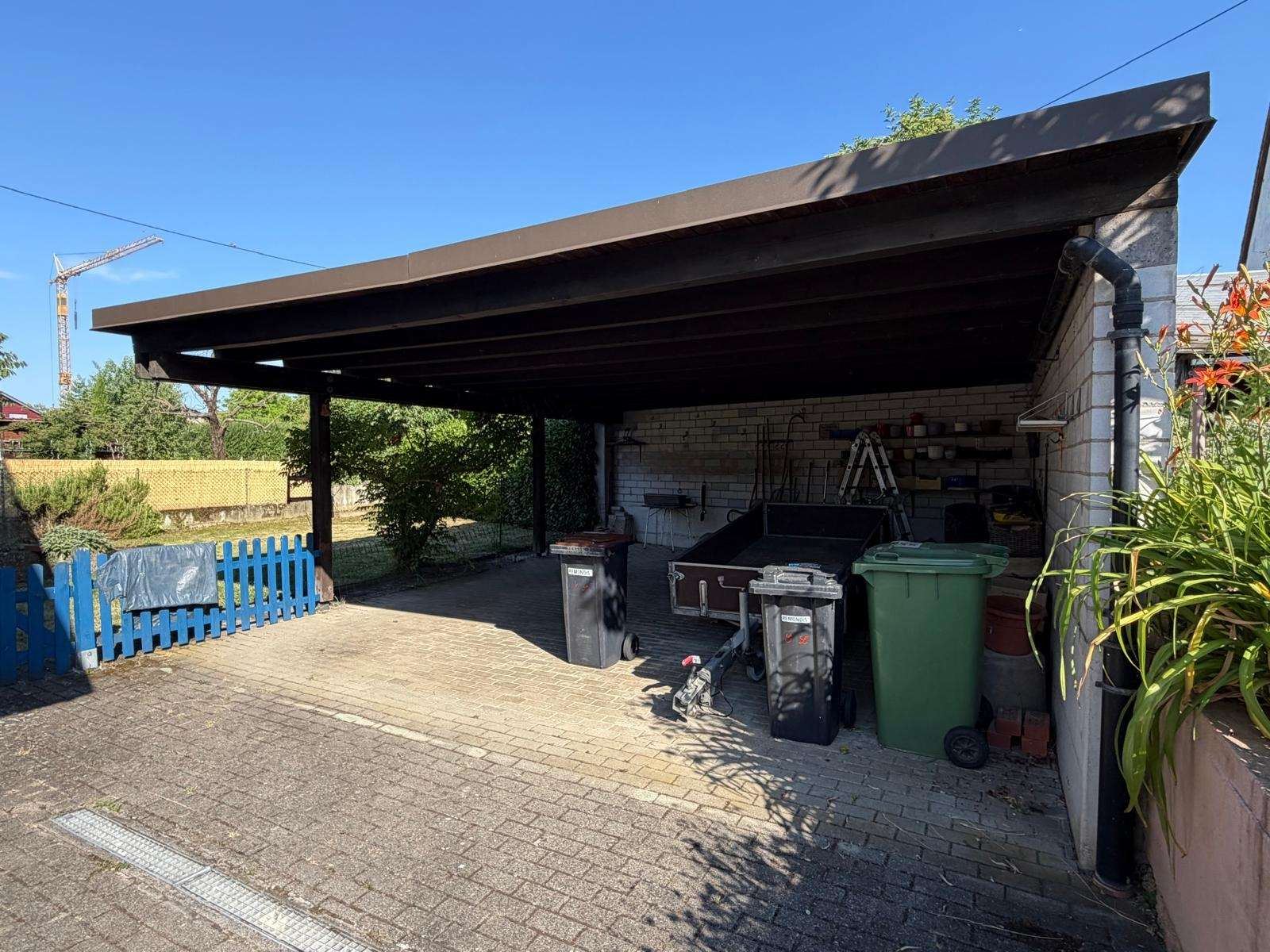 Foto 7: Viel Platz, viele Möglichkeiten, Großzügiges Zweifamilienhau