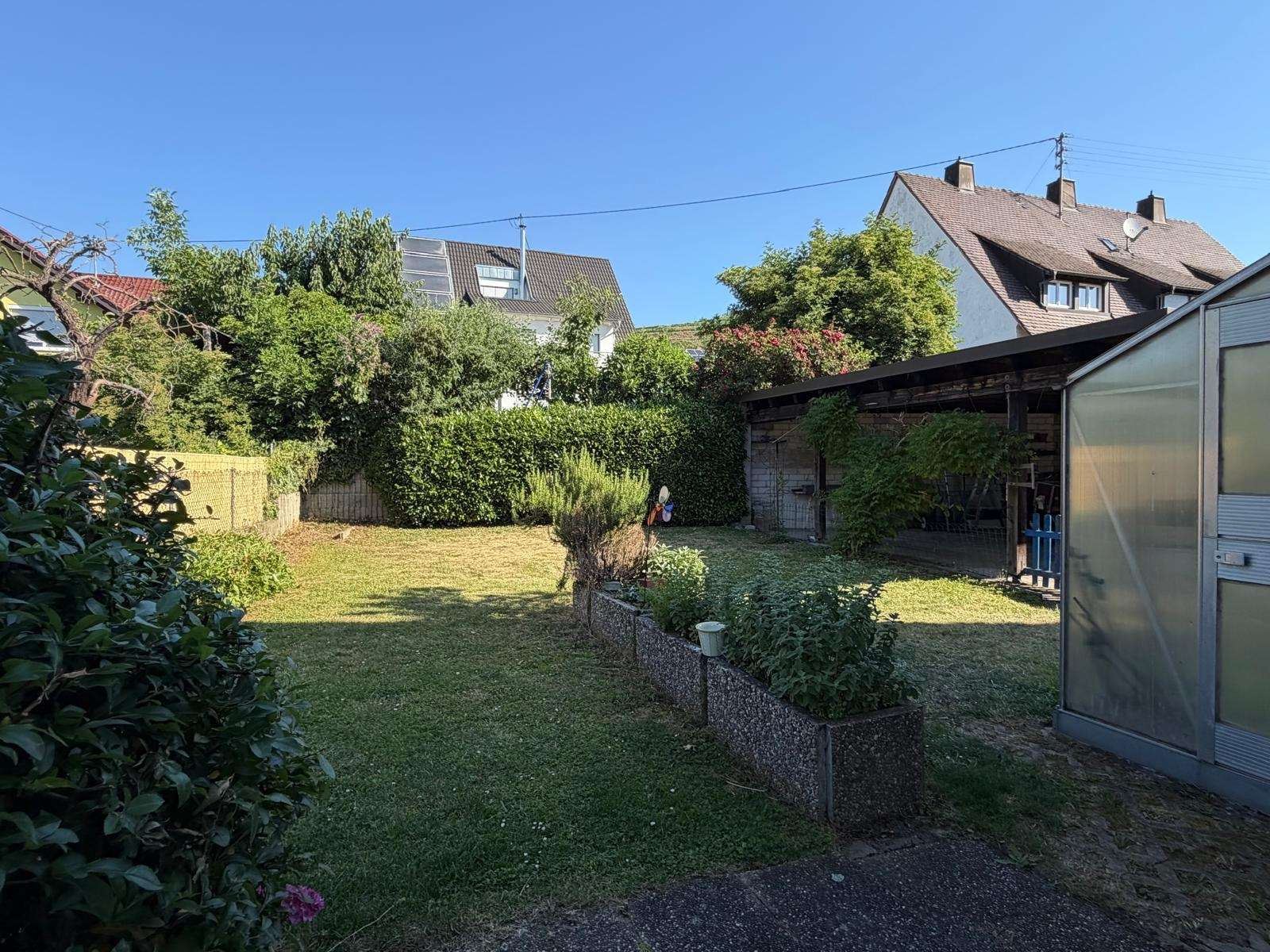 Foto 9: Viel Platz, viele Möglichkeiten, Großzügiges Zweifamilienhau