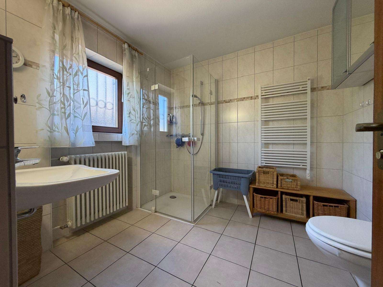 Foto 22: Viel Platz, viele Möglichkeiten, Großzügiges Zweifamilienhau