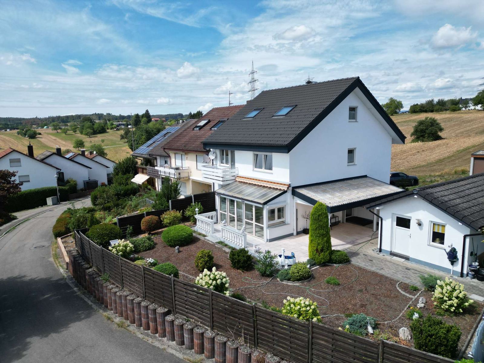 Foto 4: TOP-LAGE & SOFORT FREI! Großzügiges Wohnglück mit traumhafte