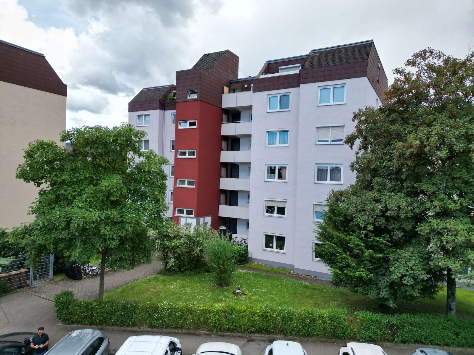 Wohnung in 79111 Freiburg im Breisgau: 77 m² Wohnqualität in St. Georgen, renovieren, einziehen, wohlfühlen