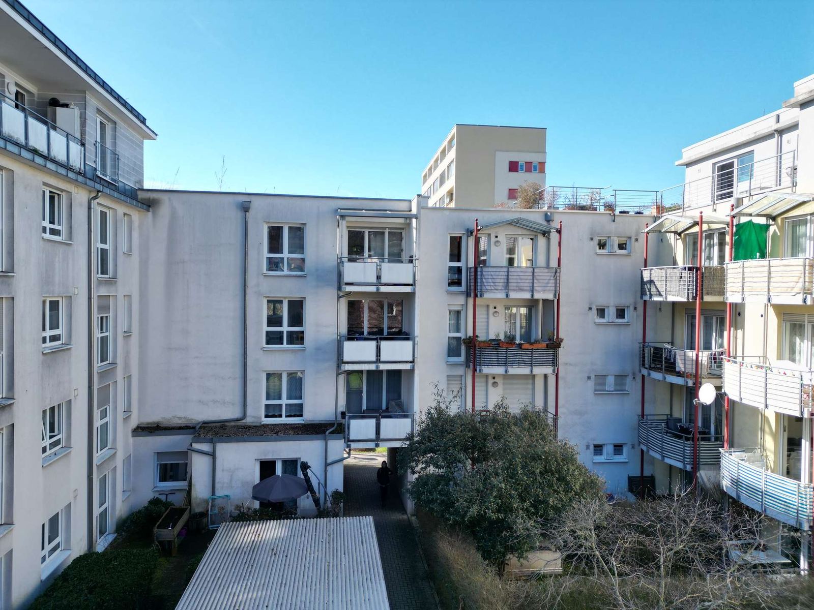 Wohnung in 79100 Freiburg im Breisgau: Freiburg-Süd: Außergewöhnliche 2-Zimmer-Wohnung mit großzügigem Raumgefühl
