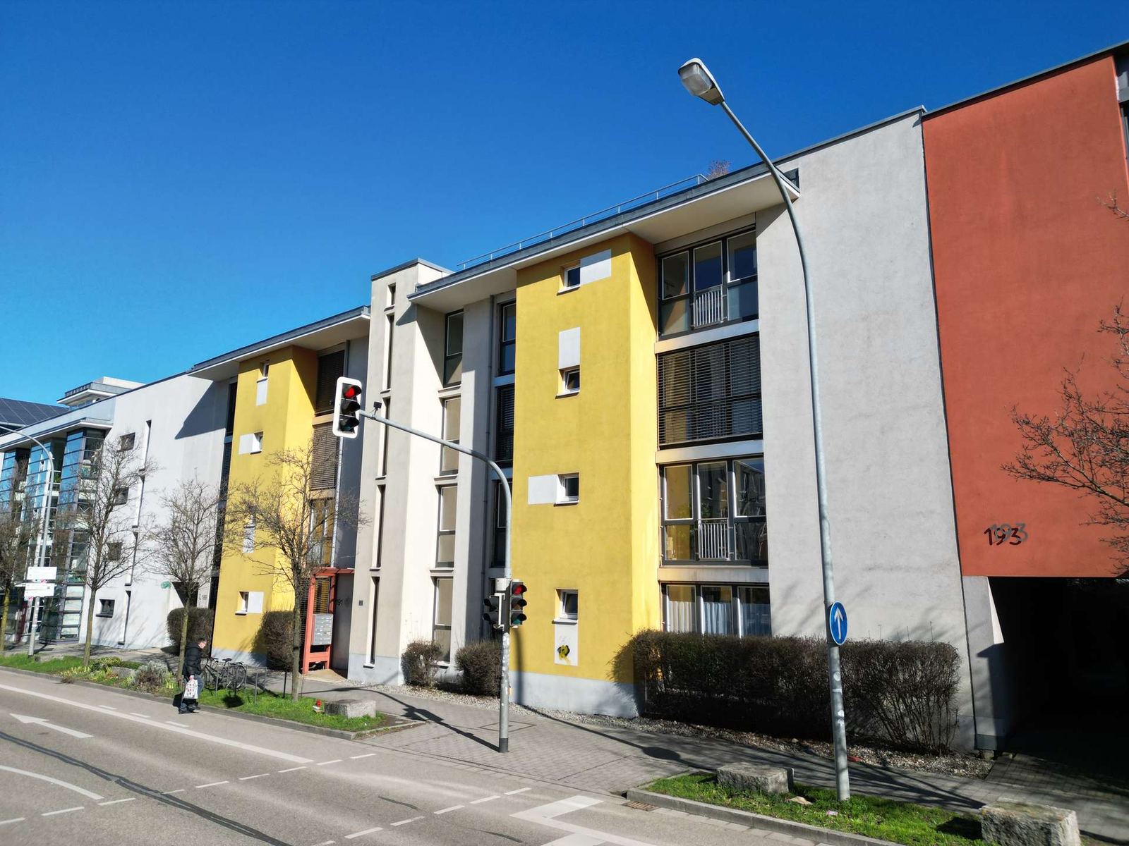 Foto 4: Freiburg-Süd: Außergewöhnliche 2-Zimmer-Wohnung mit großzügi