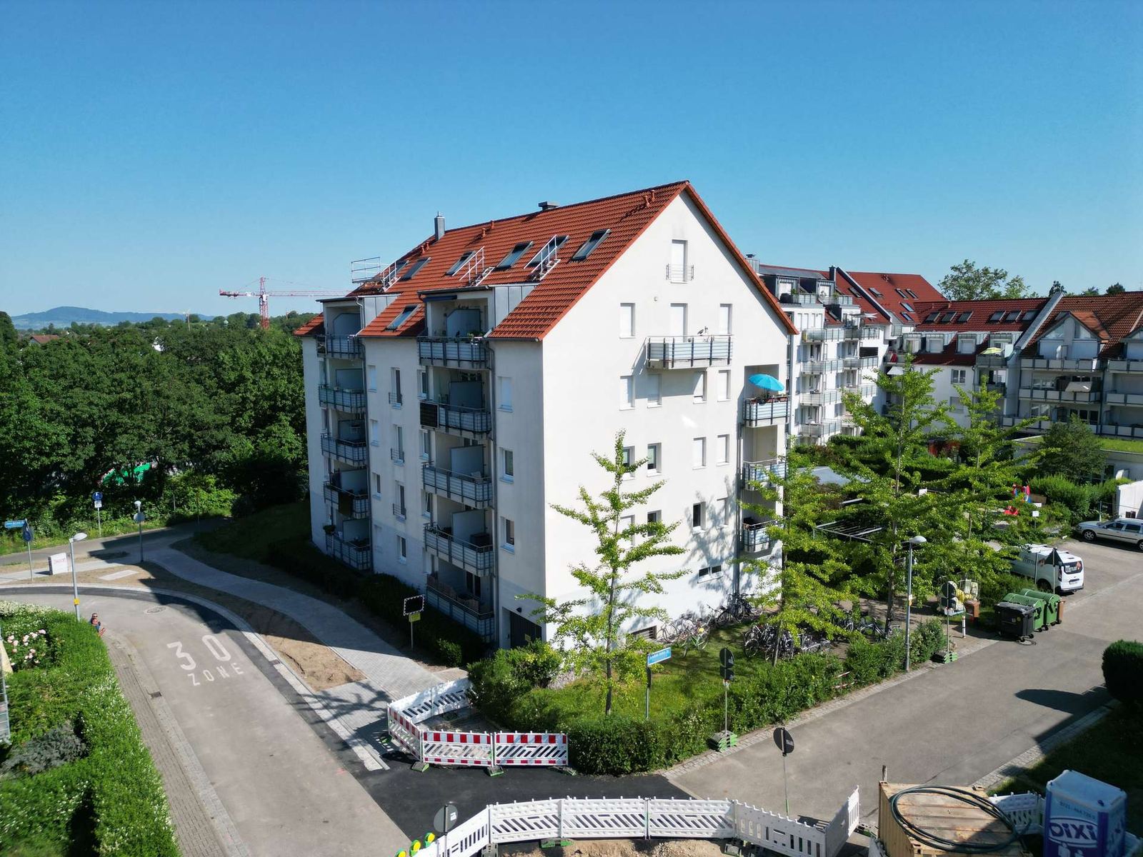 Foto 3: Lichtdurchflutete Maisonettewohnung mit Balkon und idealer R