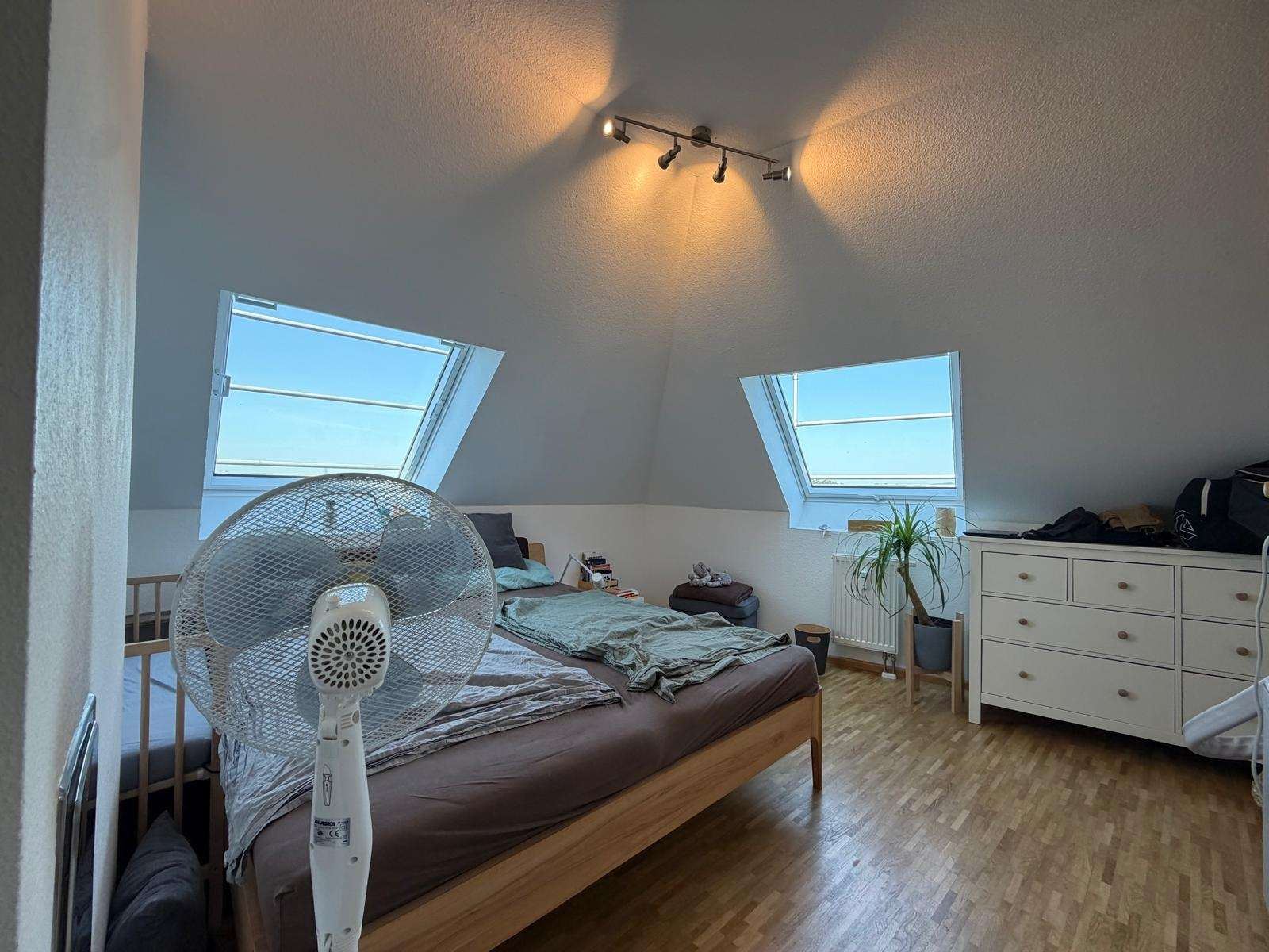 Foto 13: Lichtdurchflutete Maisonettewohnung mit Balkon und idealer R