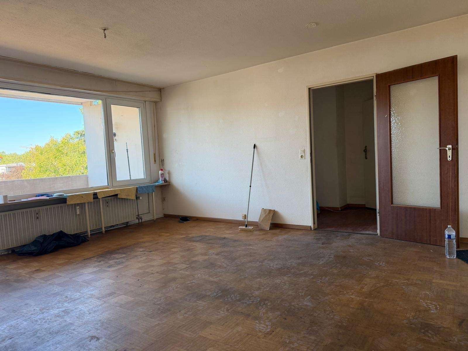Foto 10: Sofort bezugsfreie 2-Zimmer-Wohnung mit Süd-Balkon, TG-Stell