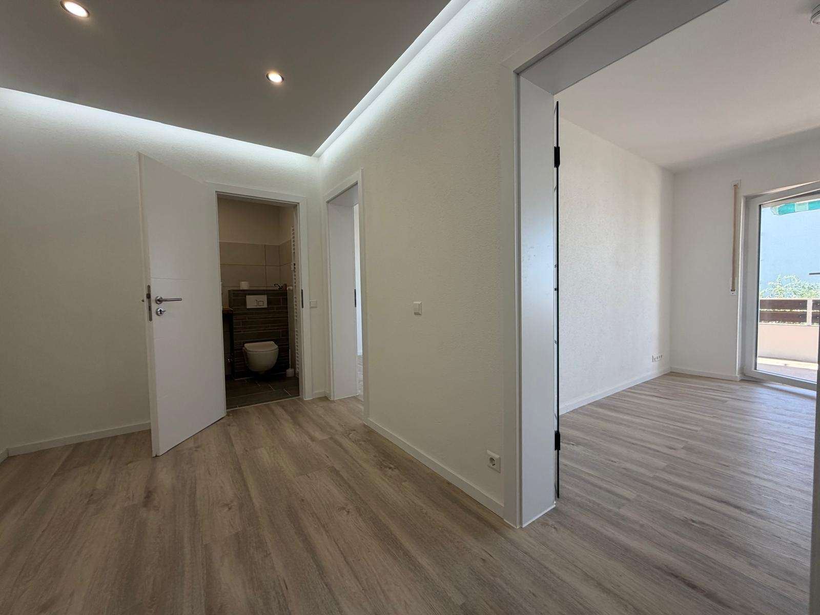 Foto 9: GUNDELFINGEN, FRISCH RENOVIERT & SOFORTBEZUG! 2 Zi. mit XXL-