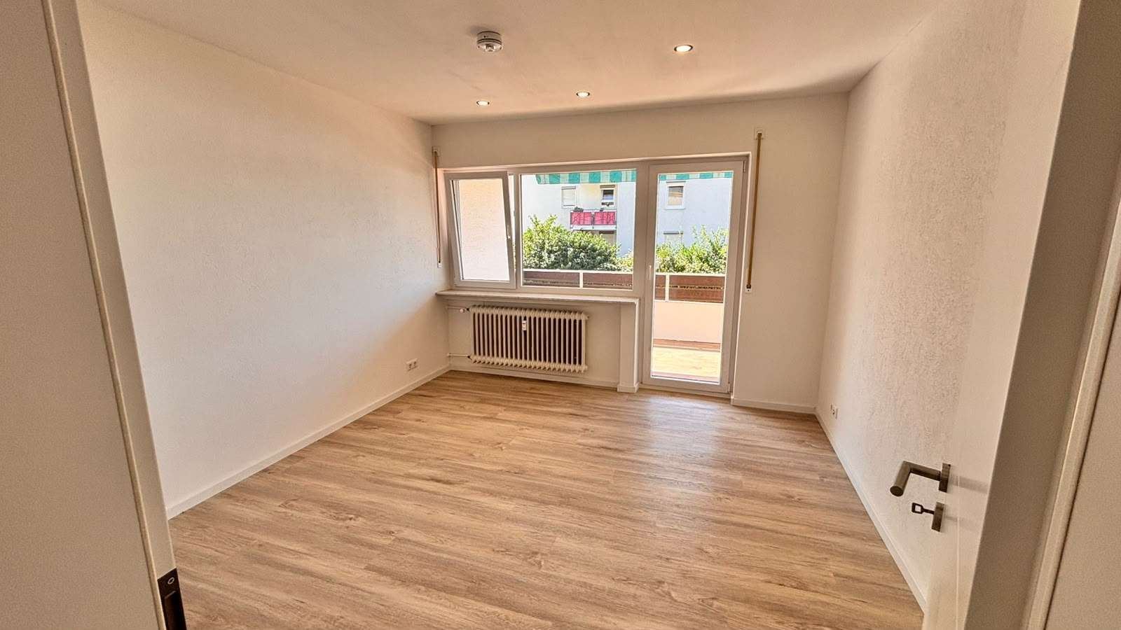 Foto 14: GUNDELFINGEN, FRISCH RENOVIERT & SOFORTBEZUG! 2 Zi. mit XXL-