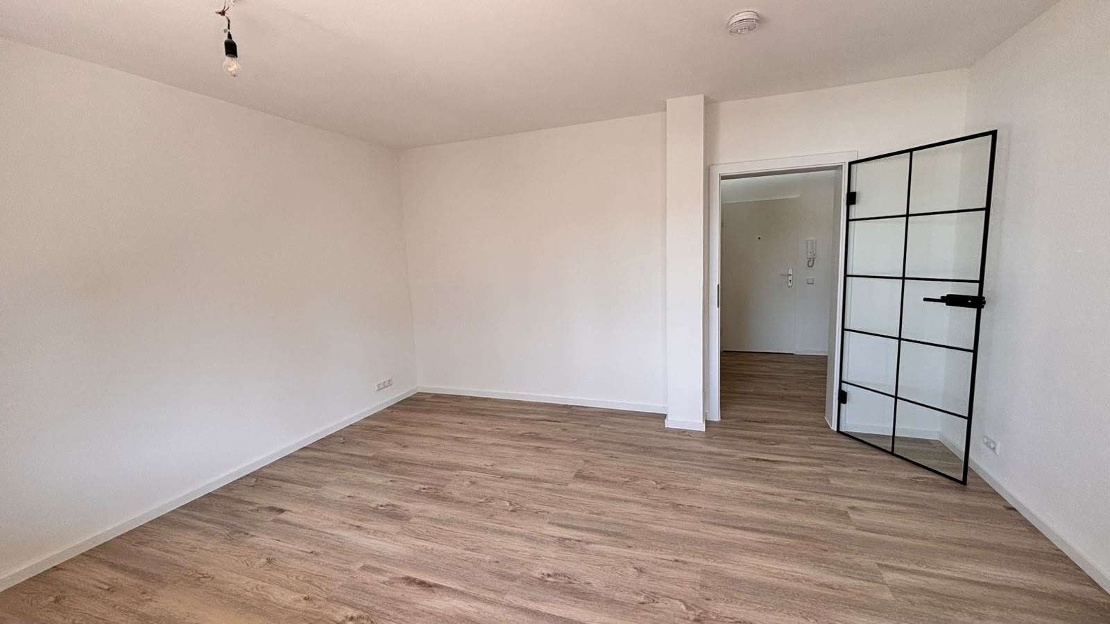 Foto 17: GUNDELFINGEN, FRISCH RENOVIERT & SOFORTBEZUG! 2 Zi. mit XXL-