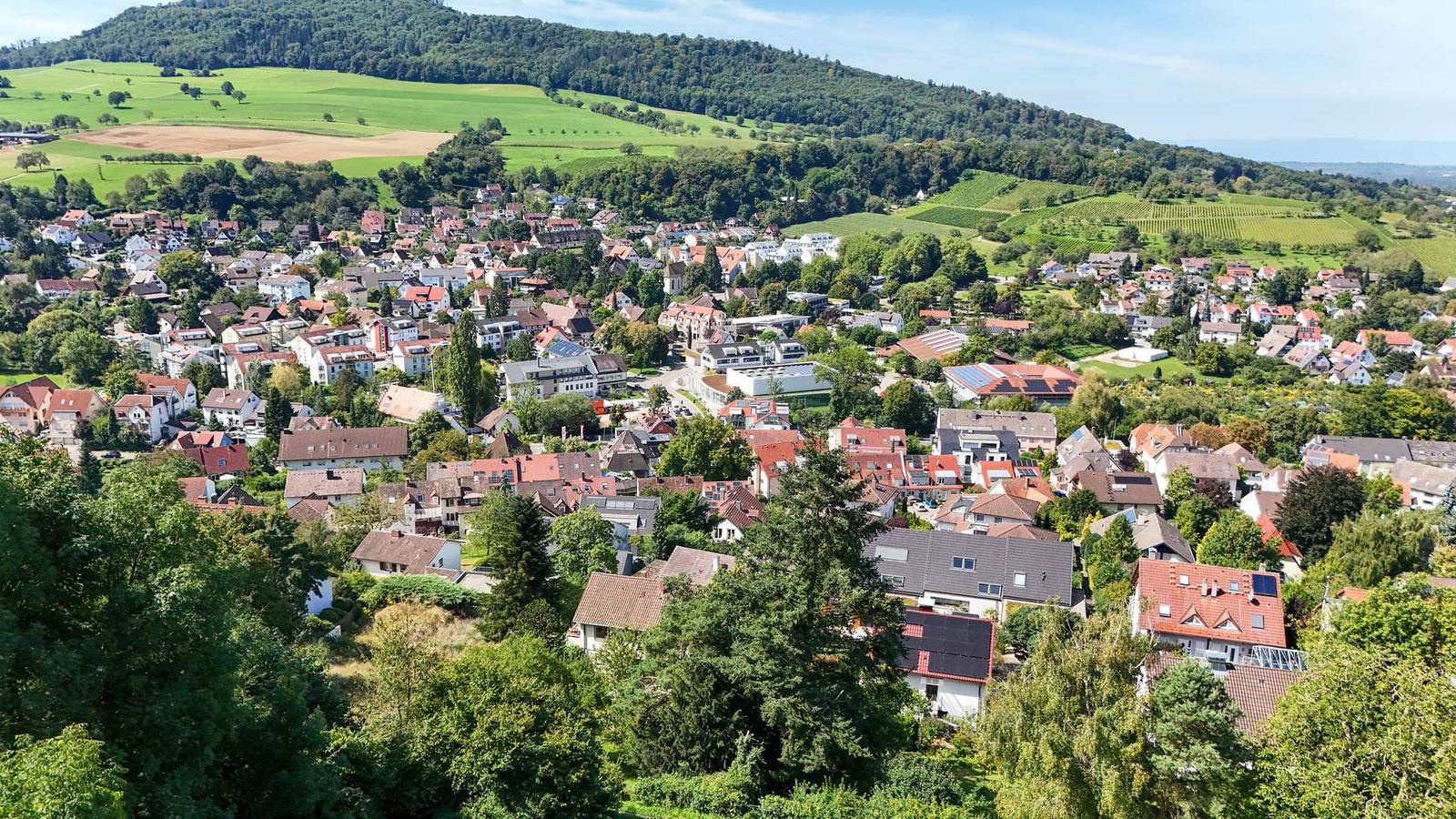 Foto 12: Fernblick inklusive, Bezugsfeie Wohnung in bester Lage von M