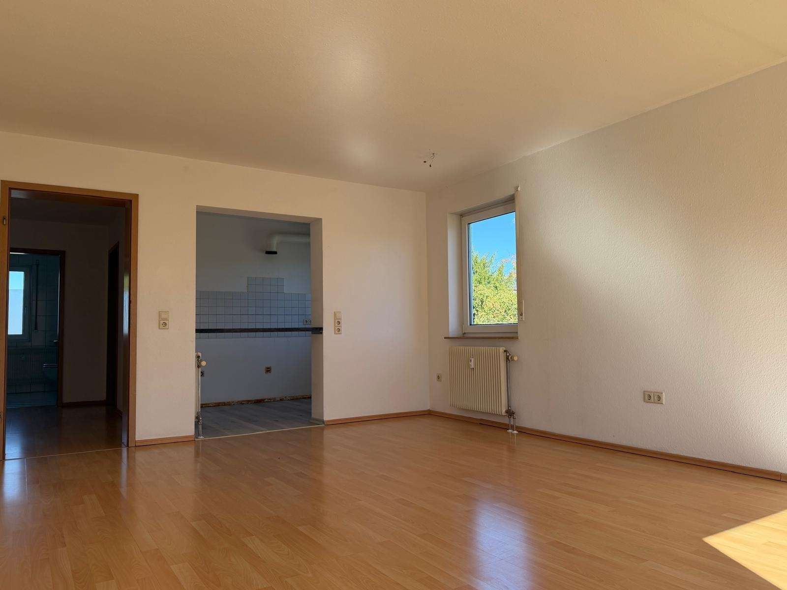 Foto 13: Sonne satt & sofort einziehen, 4 Zimmer mit großem Balkon!