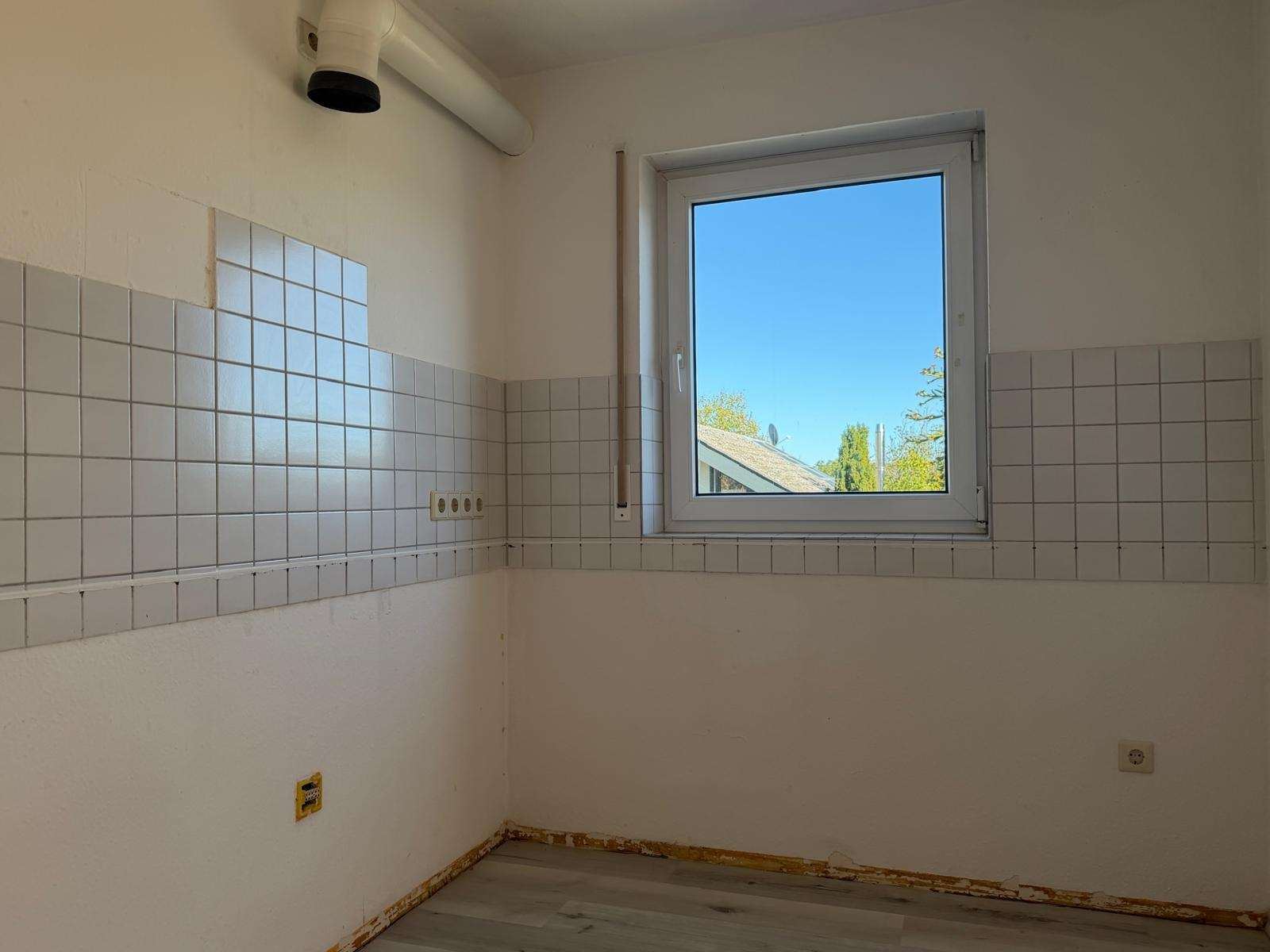 Foto 16: Sonne satt & sofort einziehen, 4 Zimmer mit großem Balkon!