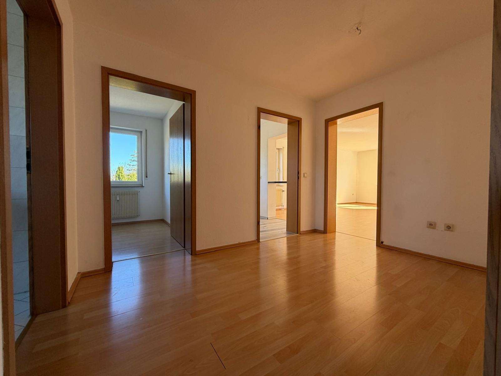 Foto 21: Sonne satt & sofort einziehen, 4 Zimmer mit großem Balkon!