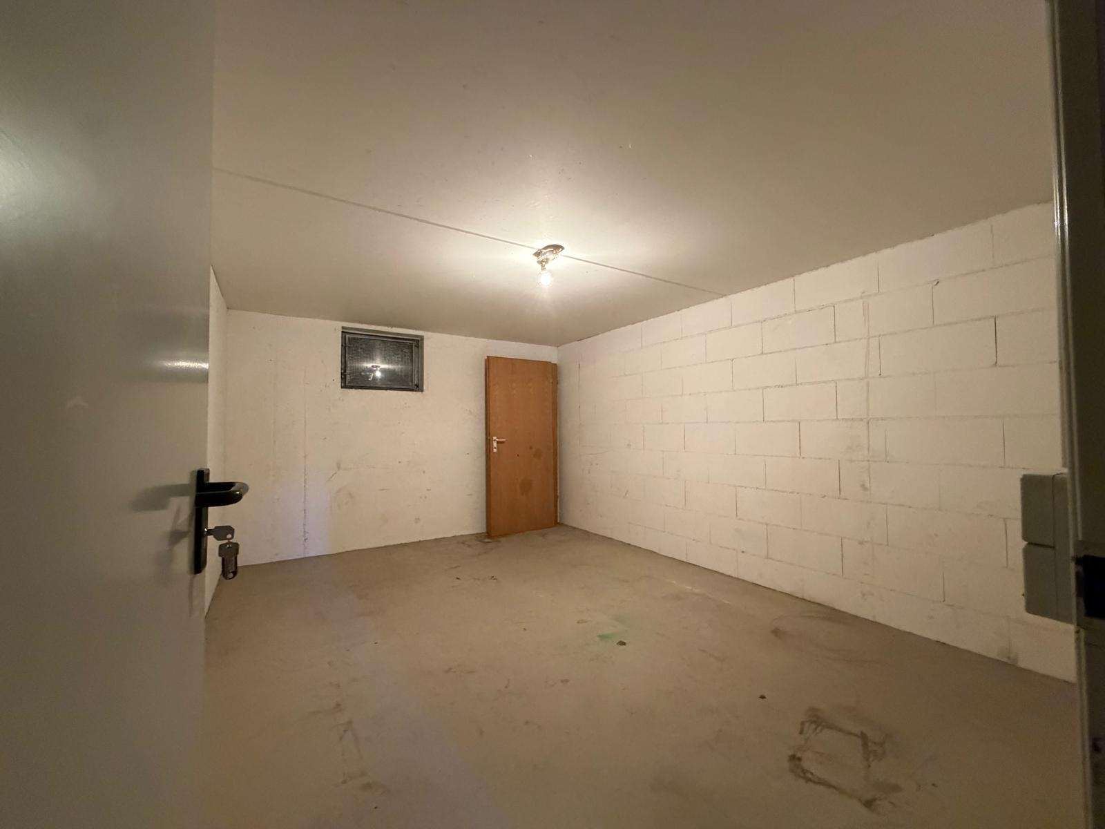 Foto 22: Sonne satt & sofort einziehen, 4 Zimmer mit großem Balkon!