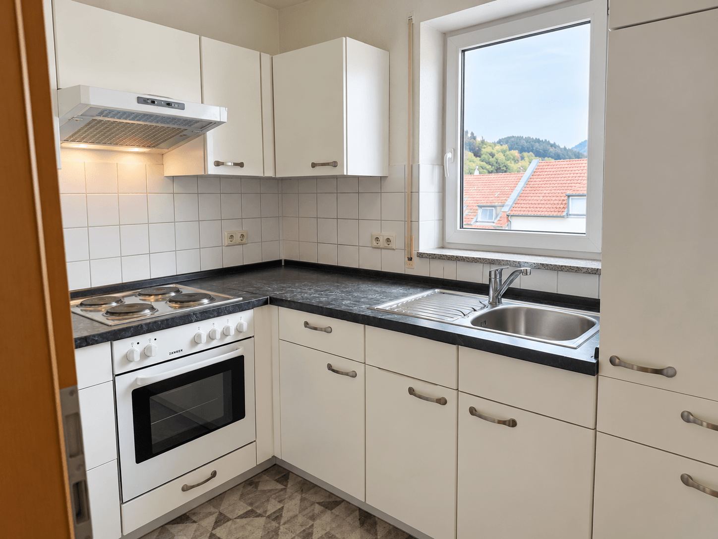 Foto 5: „Staufen zum Verlieben, gepflegte 2-Zimmer-Wohnung mit Balko