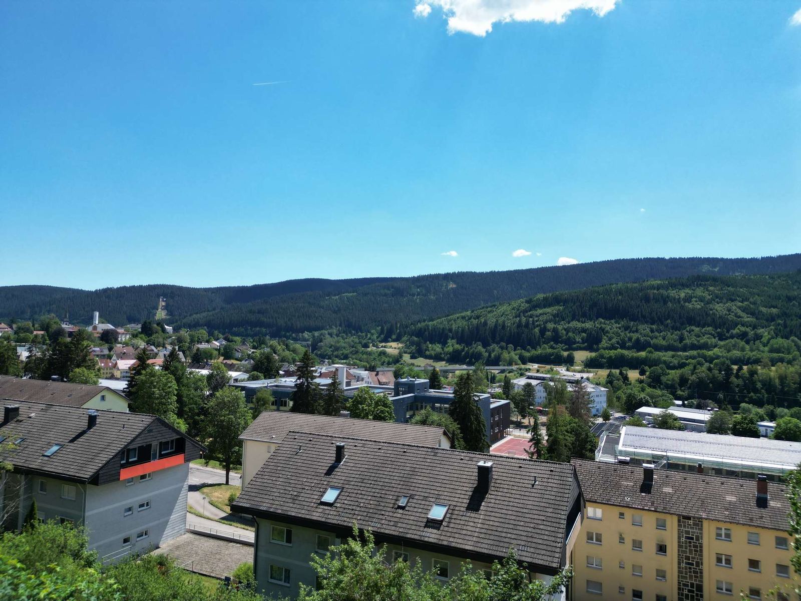 Foto 11: Wohnen mit Weitblick, 4-Zimmer-Wohnung mit beeindruckendem P