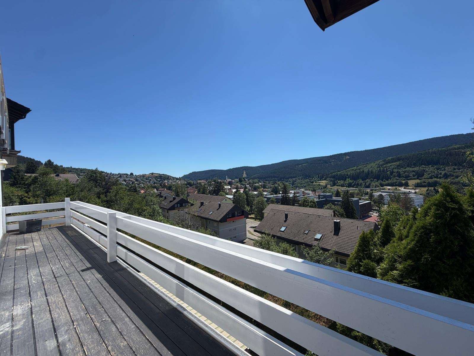 Foto 21: Wohnen mit Weitblick, 4-Zimmer-Wohnung mit beeindruckendem P
